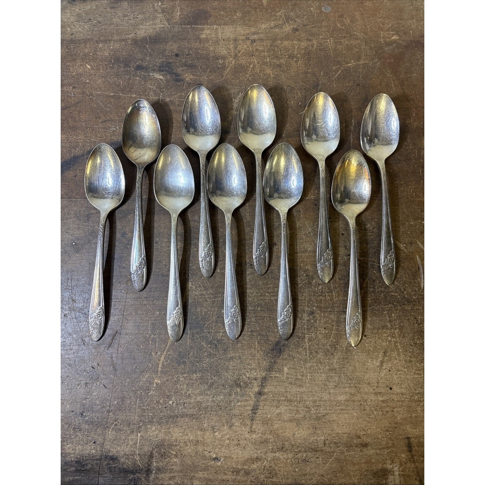 Oneida Queen Bess II Tudor Plate Community Teaspoons Set of 10